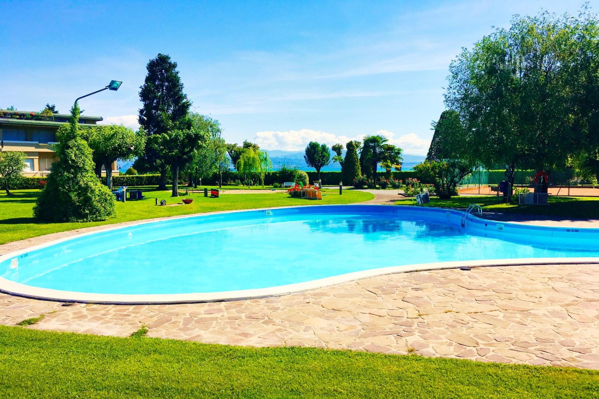 The Riva Apartment Sirmione Eksteriør bilde